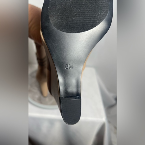 GUESS Acora Wedge Ankle Boots Light Natural 6M Pointed Toe Stretch Pull-On - Picture 7 of 10